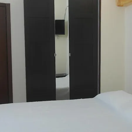 B&B Cappellini Khan